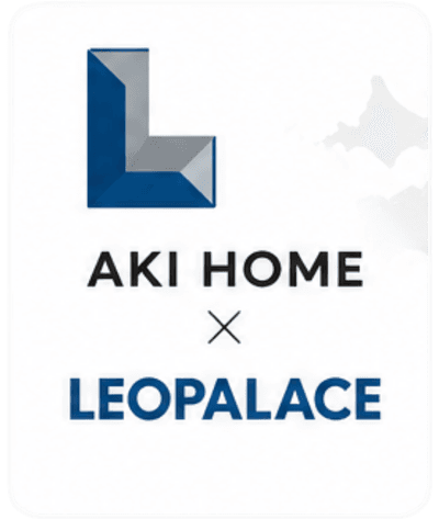 AKI HOME × Leopalace21 partnership lockup — a furnished-rental network AKI HOME arranges leases through